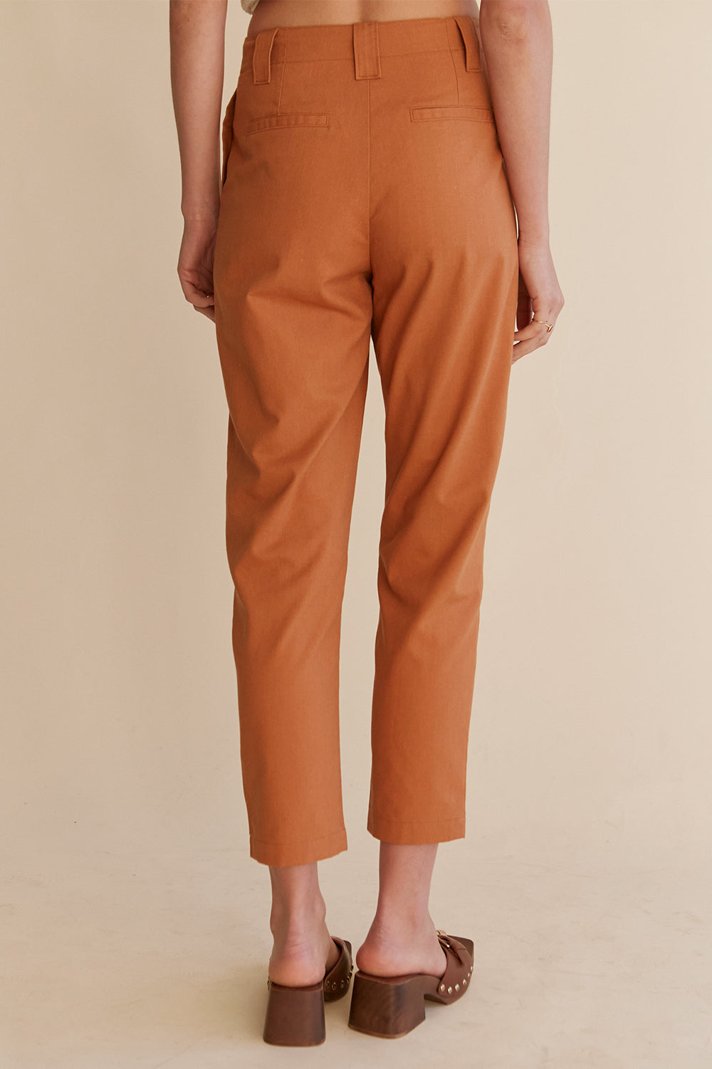 Linen Tapered Pants