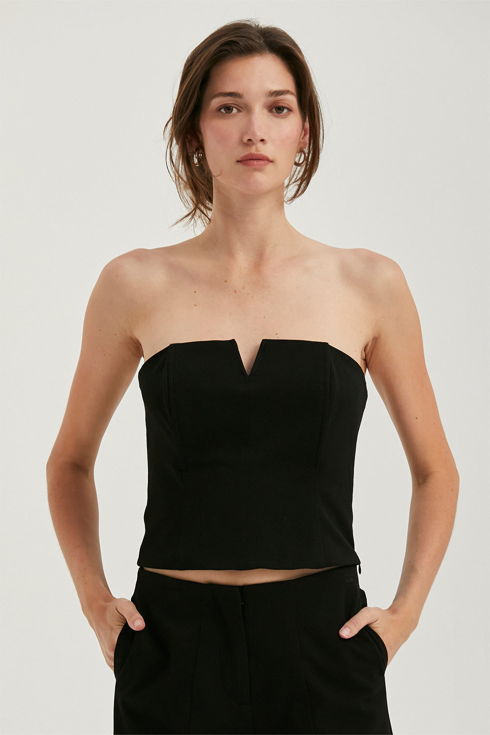 Remi V-wire Tube Top